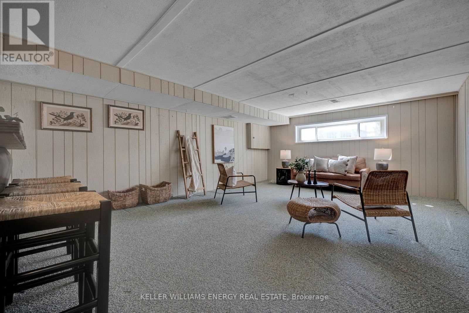 693 WAVERLY STREET NORTH Image 22