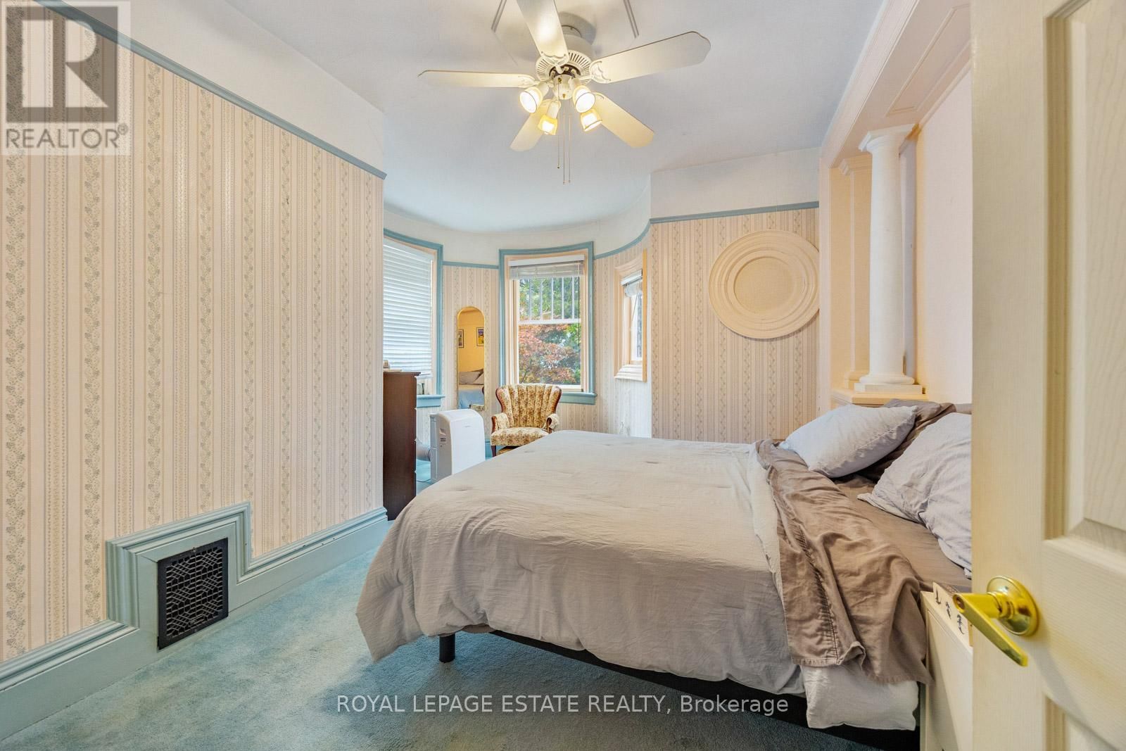 55 LEUTY AVENUE Image 24