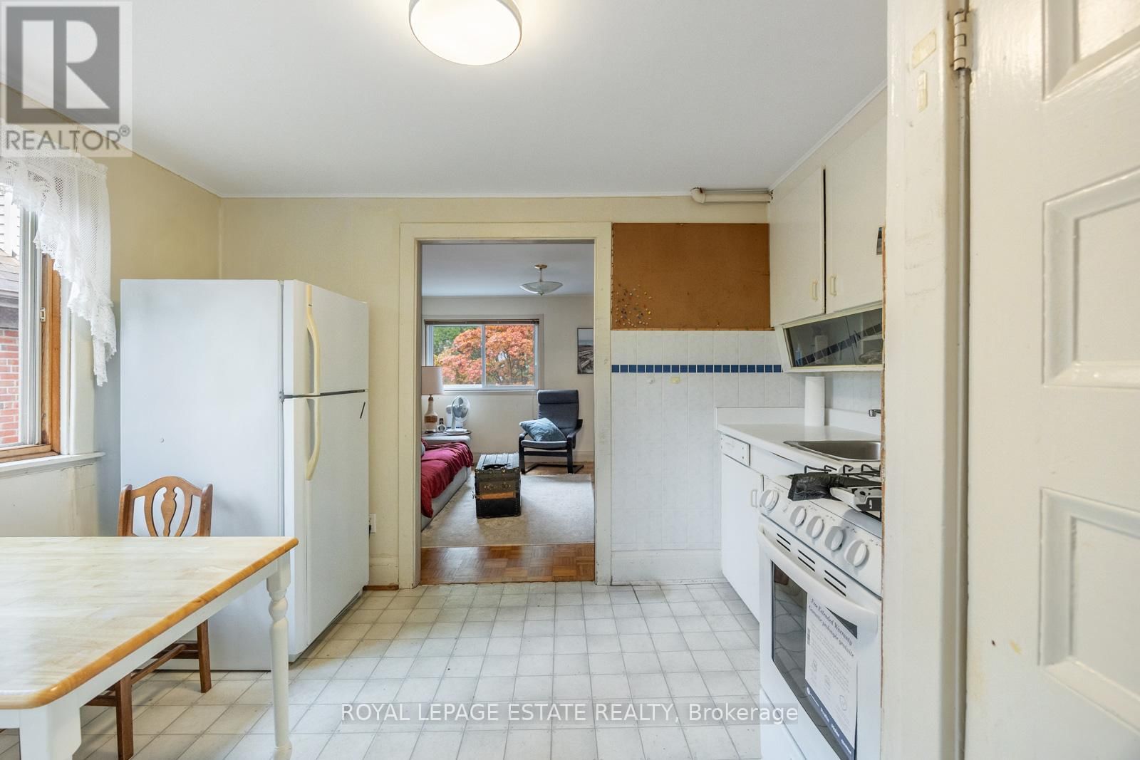 55 LEUTY AVENUE Image 30