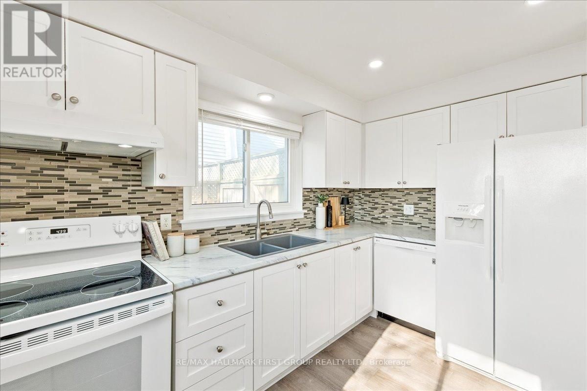 1182 VENUS CRESCENT Image 15