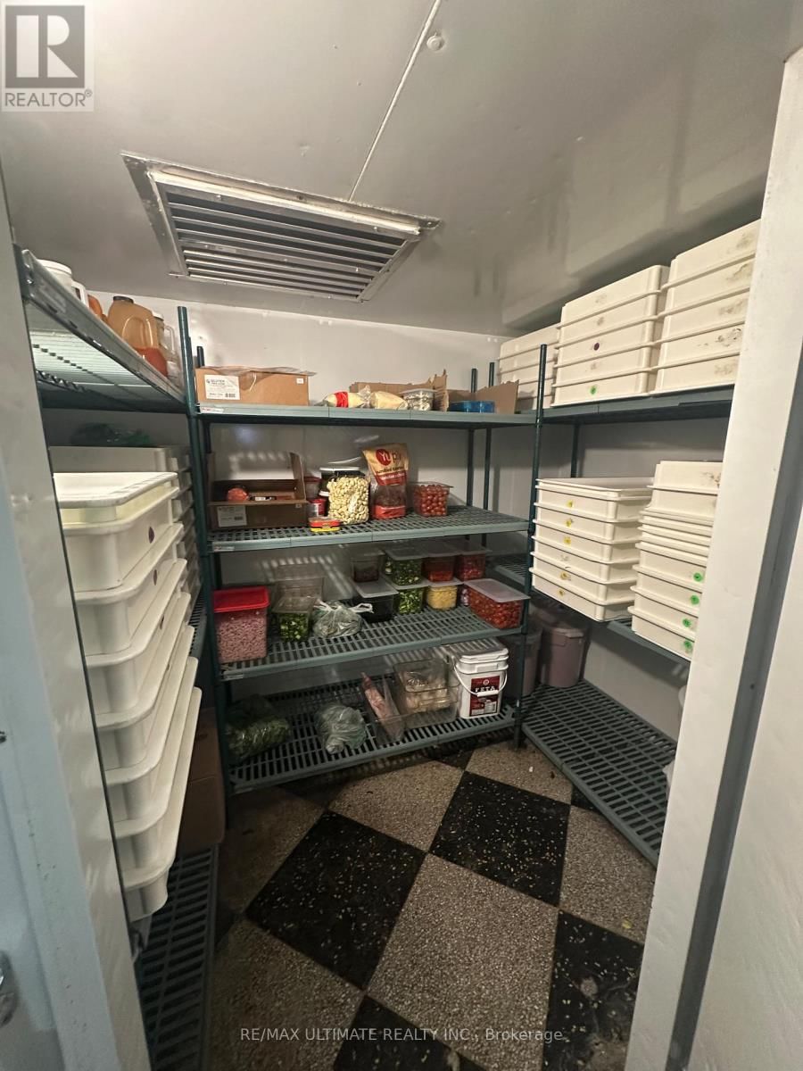 35 KING STREET EAST Image 12