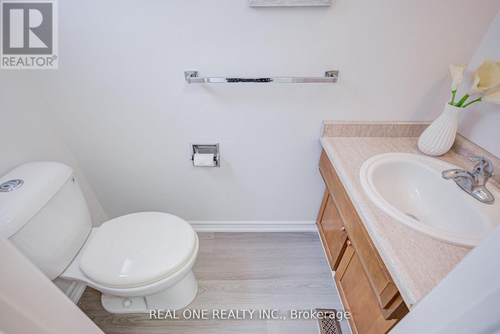 22 KENMANOR BOULEVARD Image 40