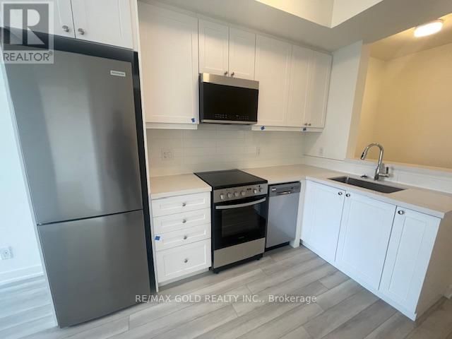 1115 - 51 CLARINGTON BOULEVARD Image 4