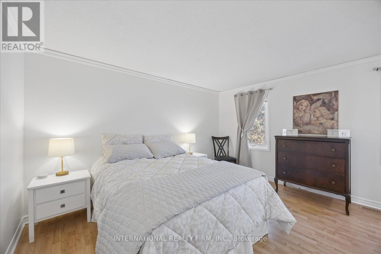 1472 CONNERY CRESCENT Image 21