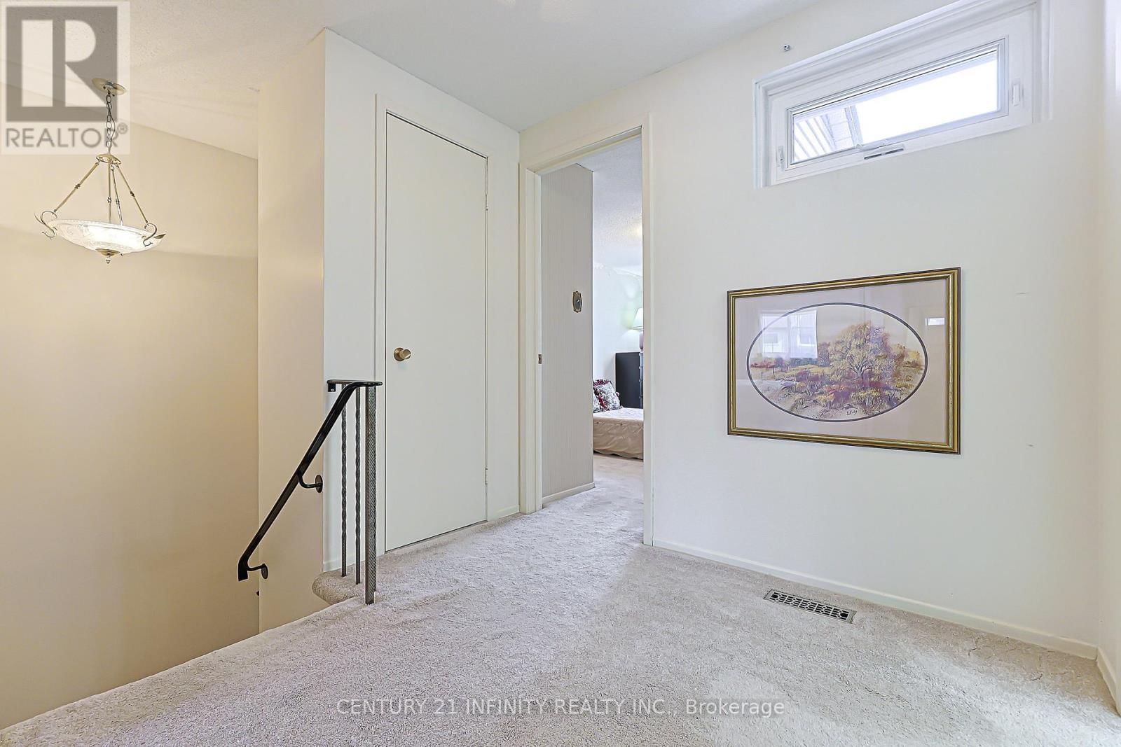 64 - 4662 KINGSTON ROAD Image 12