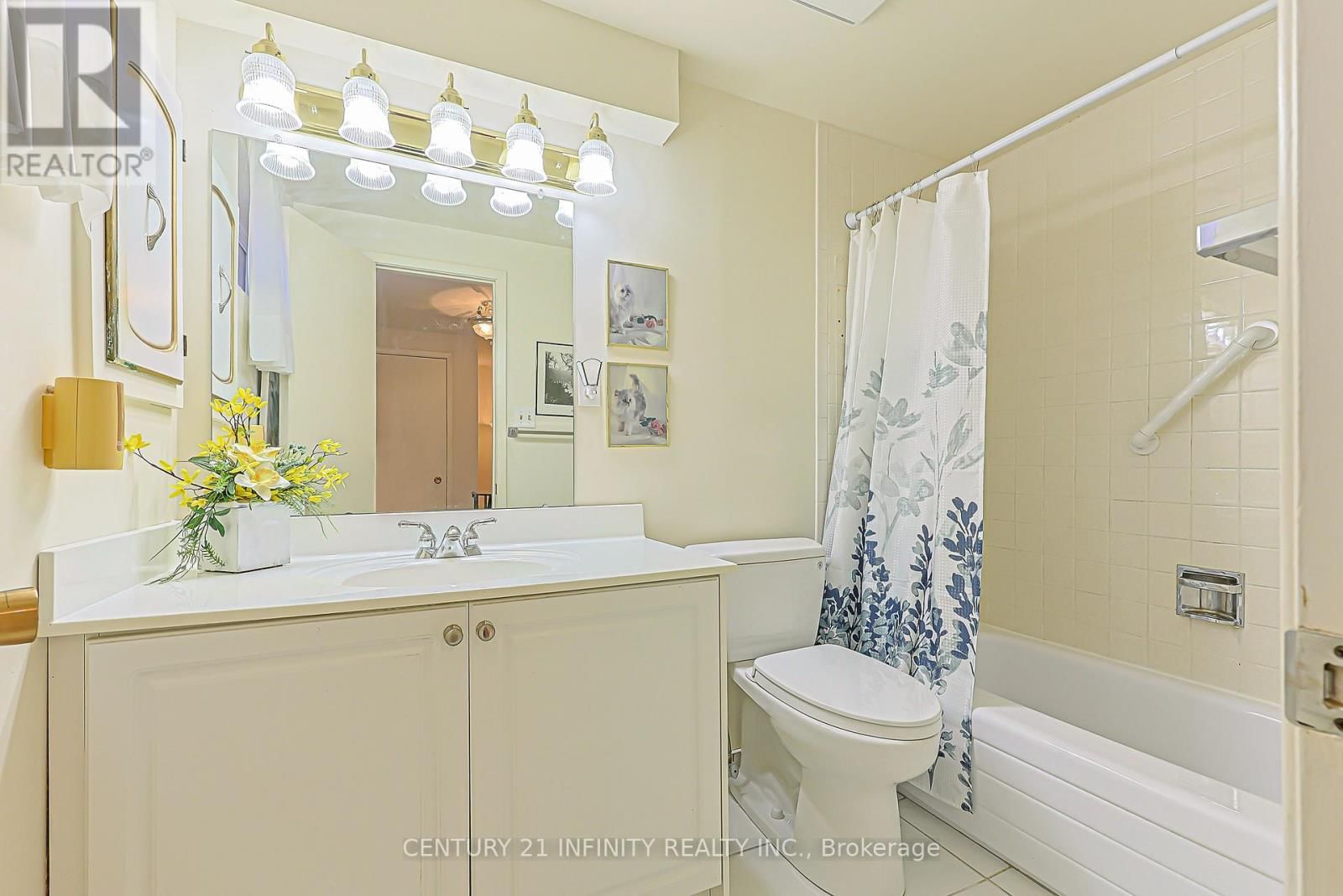 64 - 4662 KINGSTON ROAD Image 17