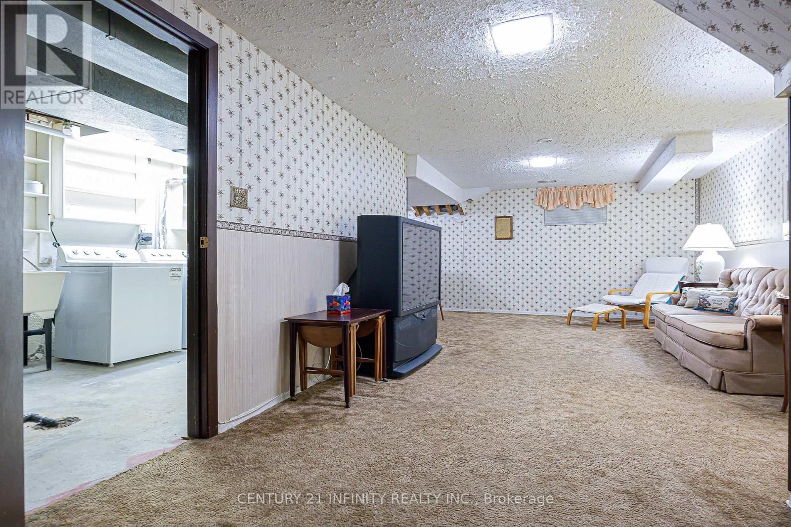 64 - 4662 KINGSTON ROAD Image 19