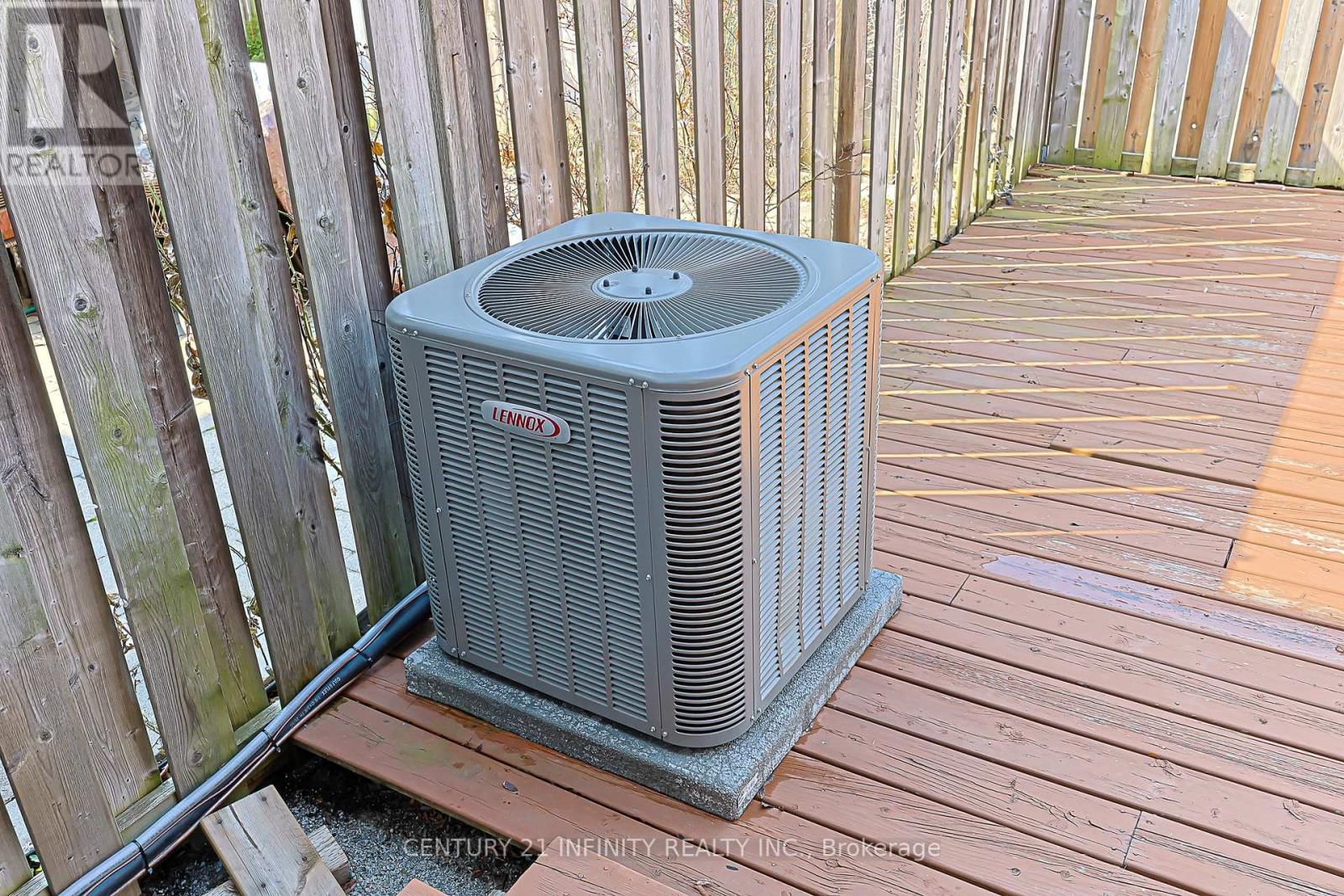 64 - 4662 KINGSTON ROAD Image 25