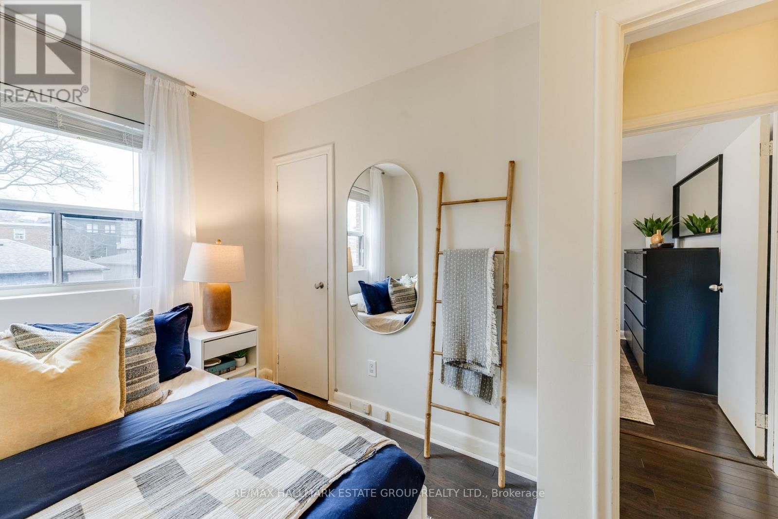 225 WOODVILLE AVENUE Image 12