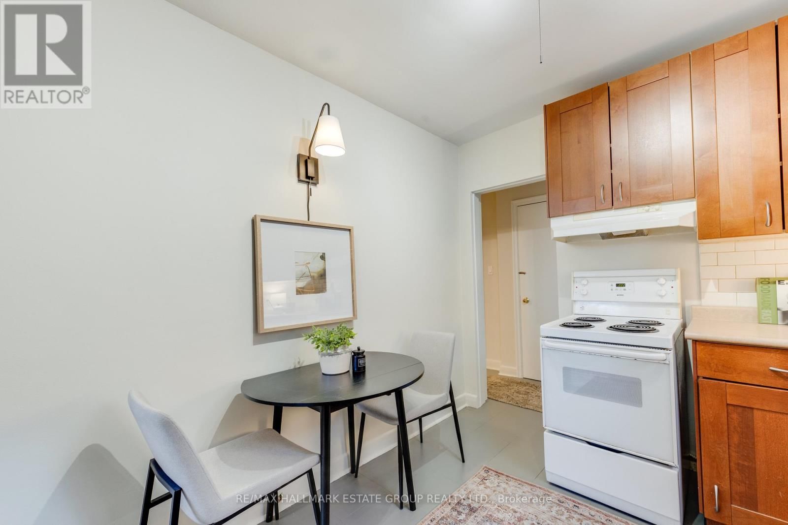 225 WOODVILLE AVENUE Image 34