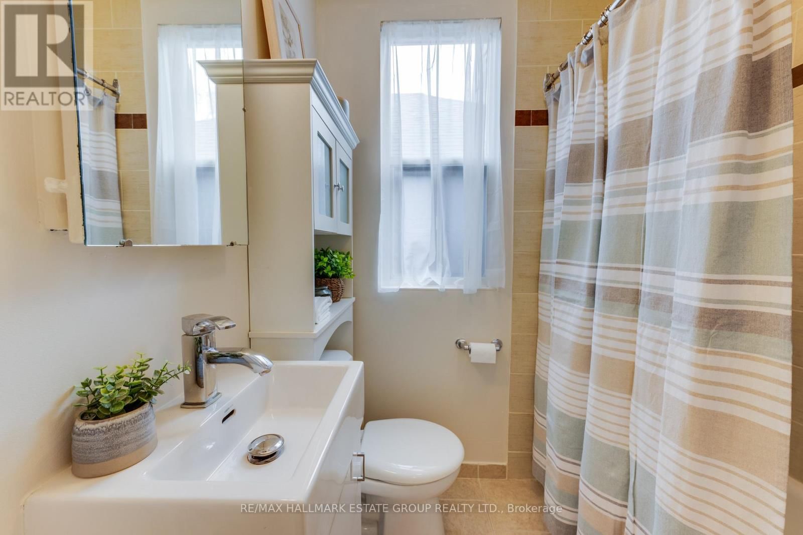 225 WOODVILLE AVENUE Image 9