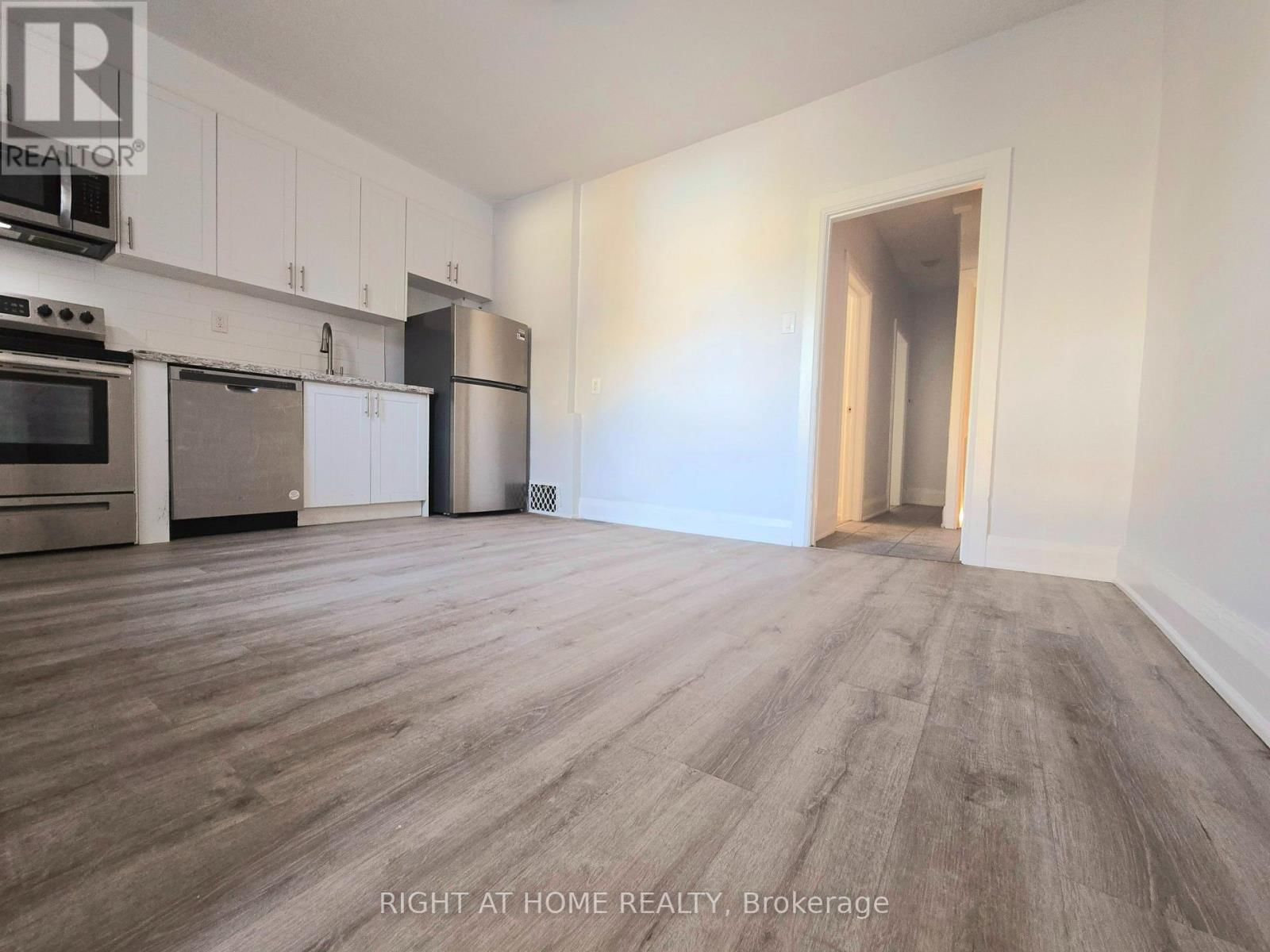 MAIN - 685 GREENWOOD AVENUE Image 3