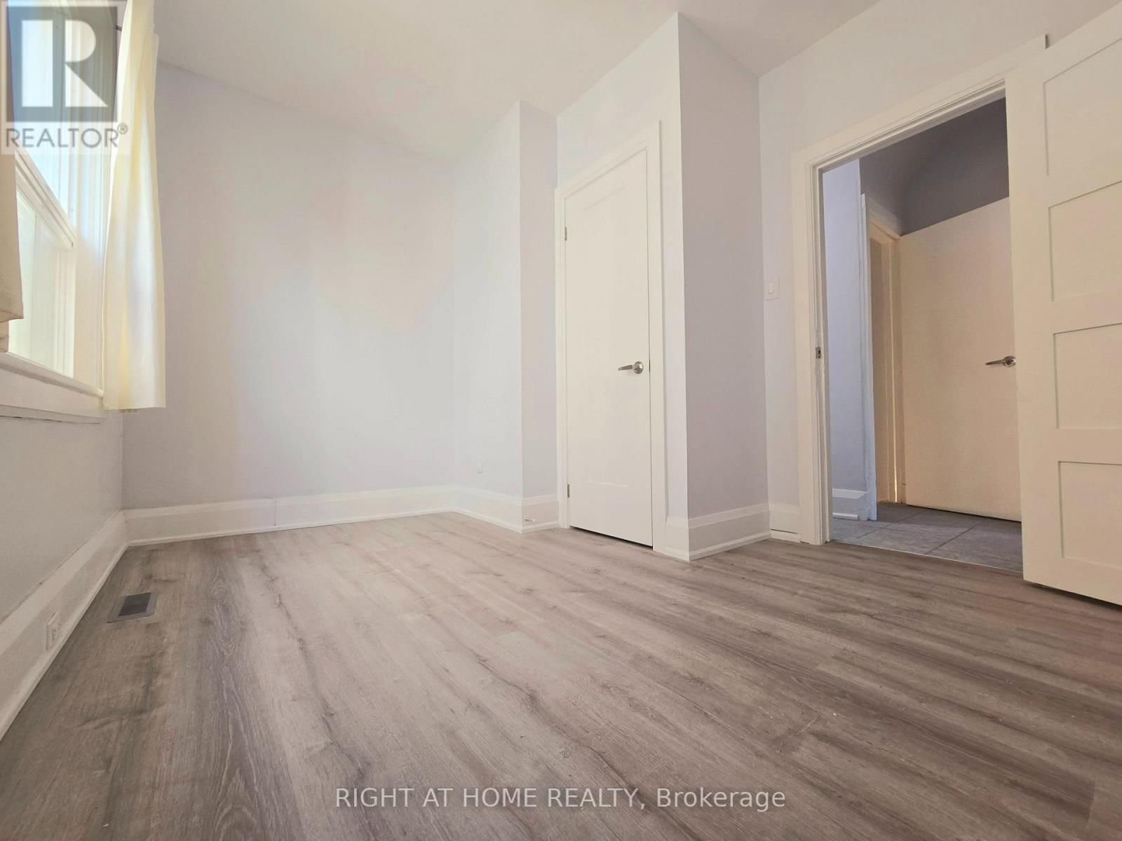 MAIN - 685 GREENWOOD AVENUE Image 7