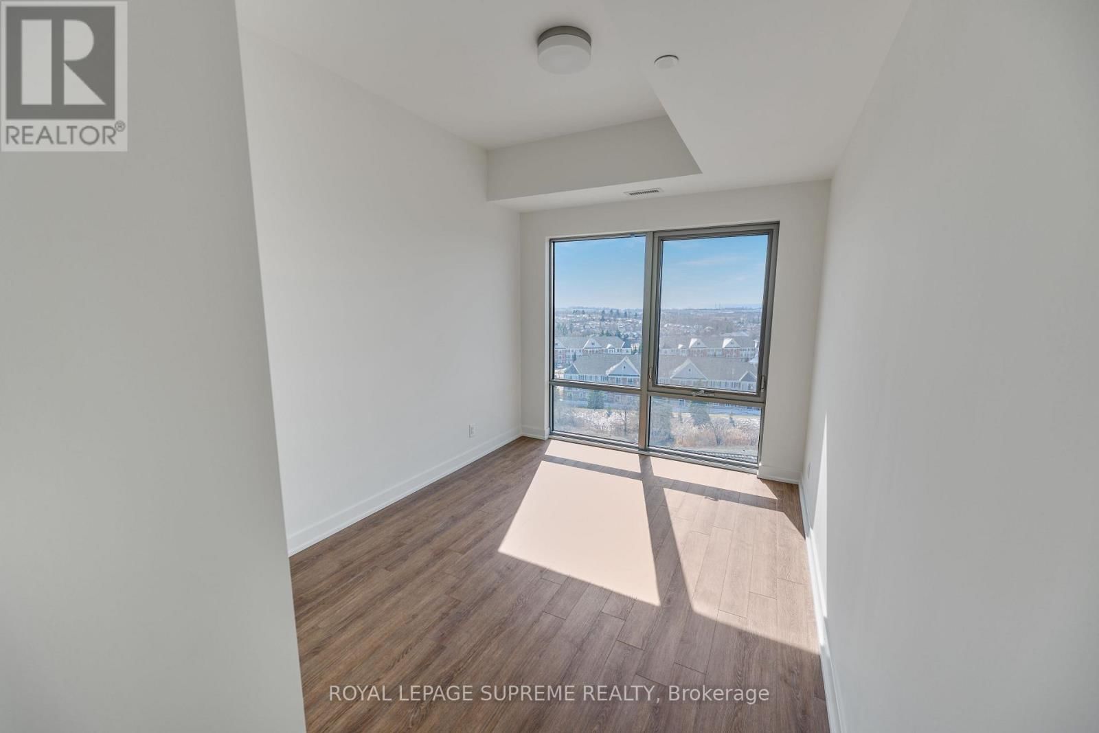 1020 - 51 CLARINGTON BOULEVARD Image 15