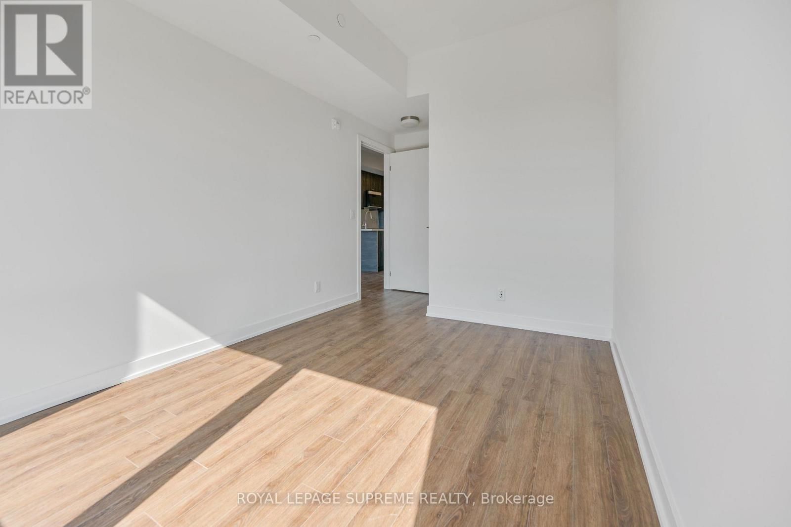 1020 - 51 CLARINGTON BOULEVARD Image 16