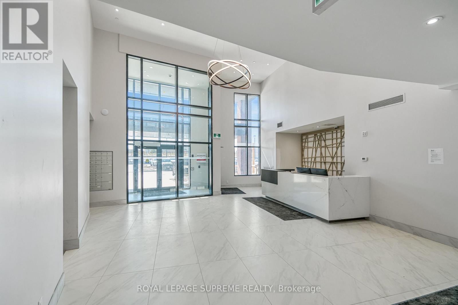 1020 - 51 CLARINGTON BOULEVARD Image 28