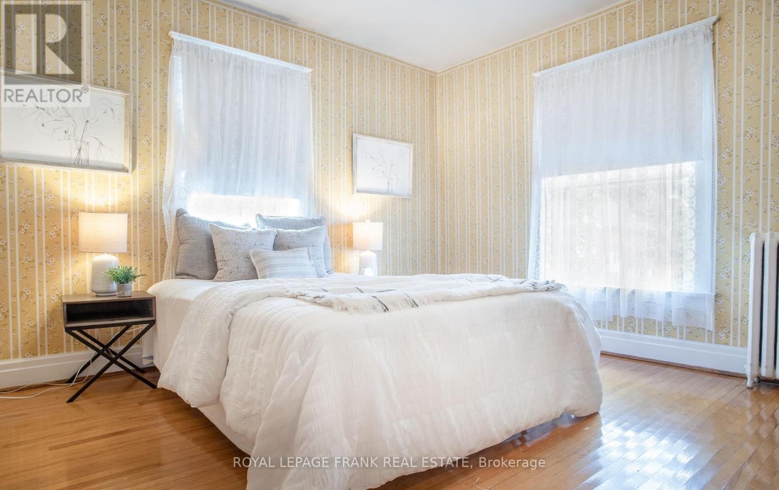 33 FAIRBANKS STREET Image 23