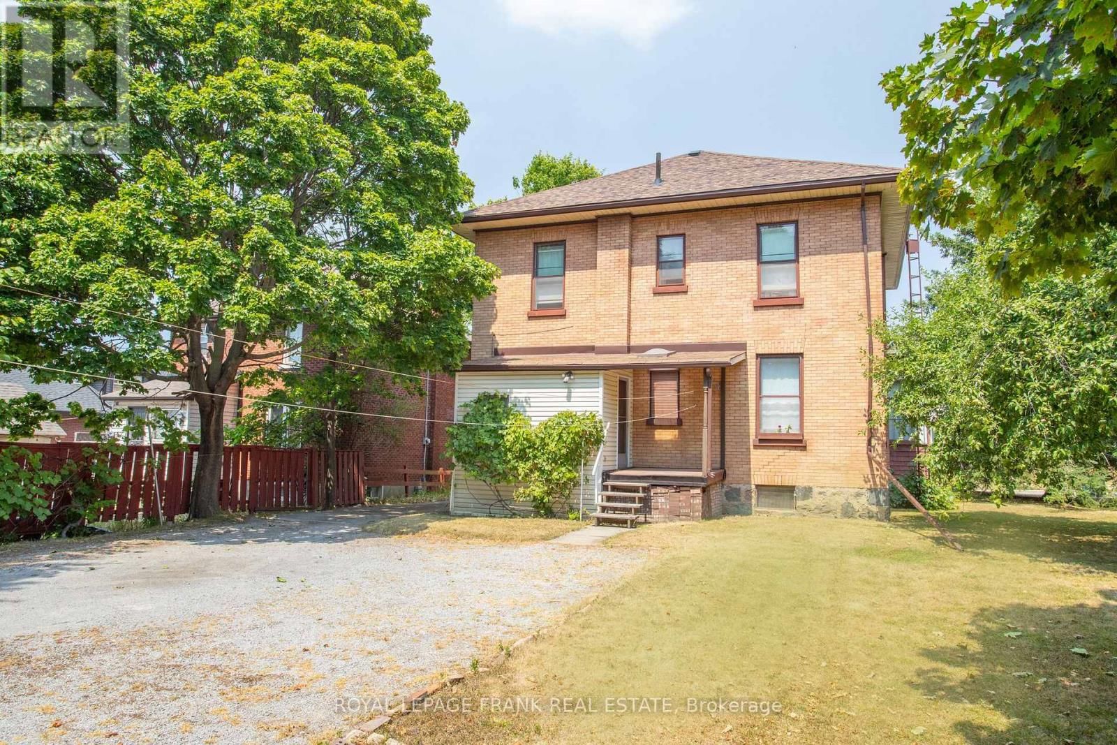 33 FAIRBANKS STREET Image 29