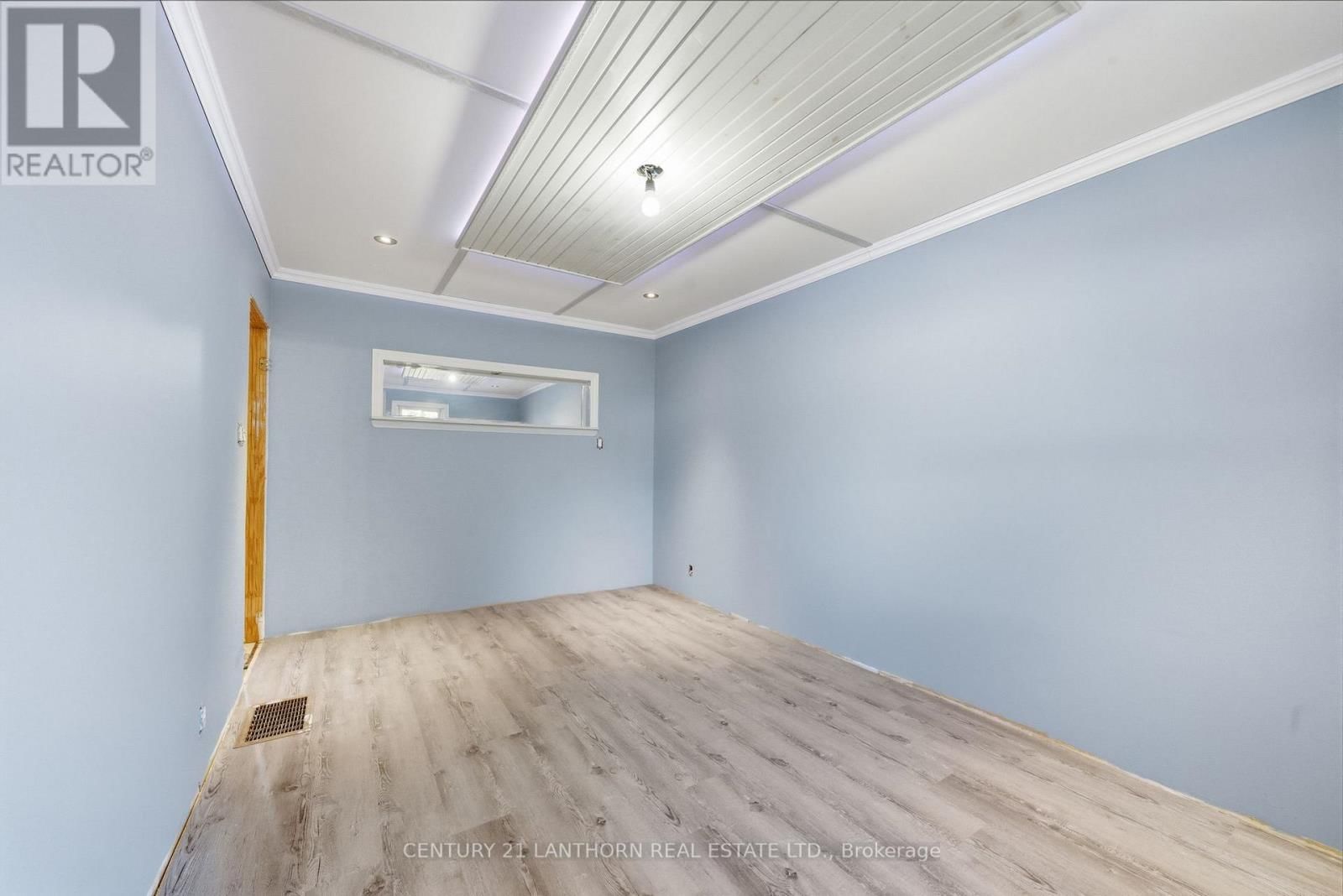 305 DREW STREET Image 14