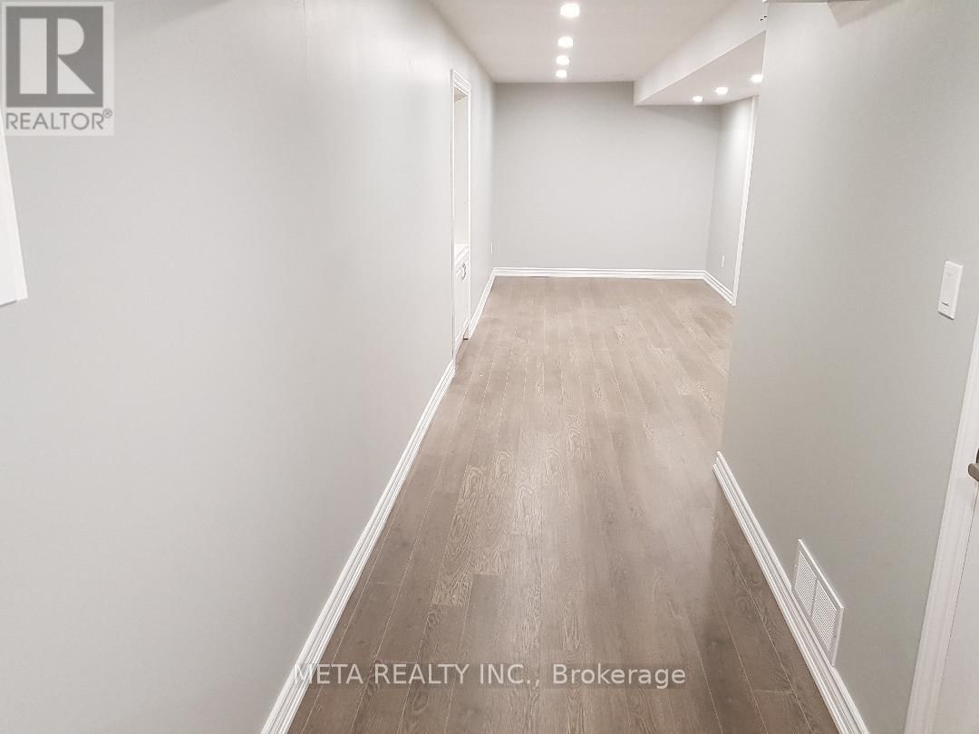 Bsmt - 8 ROSCOE ROAD Image 3