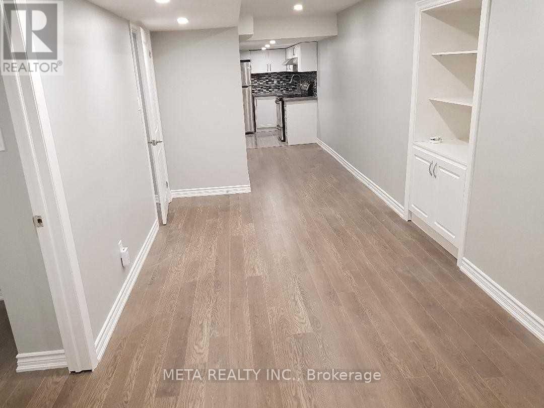 Bsmt - 8 ROSCOE ROAD Image 4