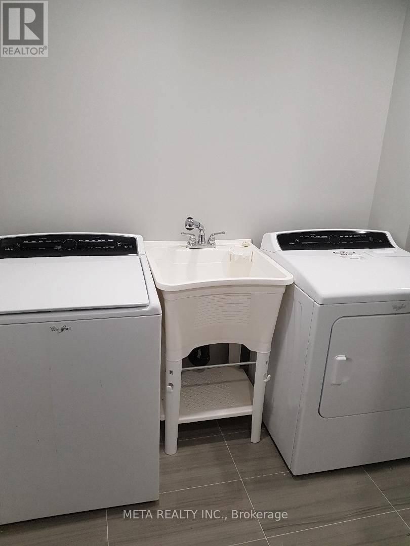 Bsmt - 8 ROSCOE ROAD Image 9