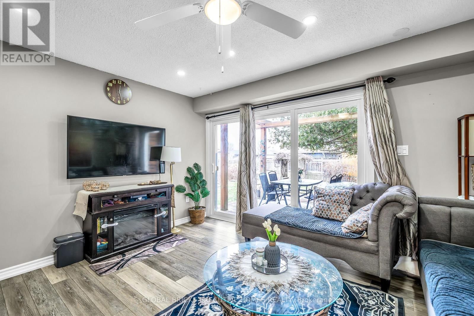 318 RONDEAU COURT Image 20