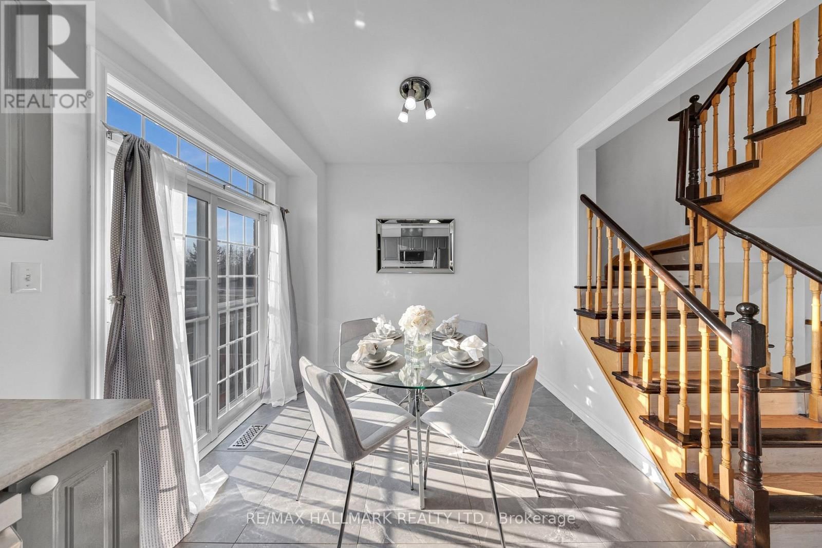 16 BOONE LANE Image 12