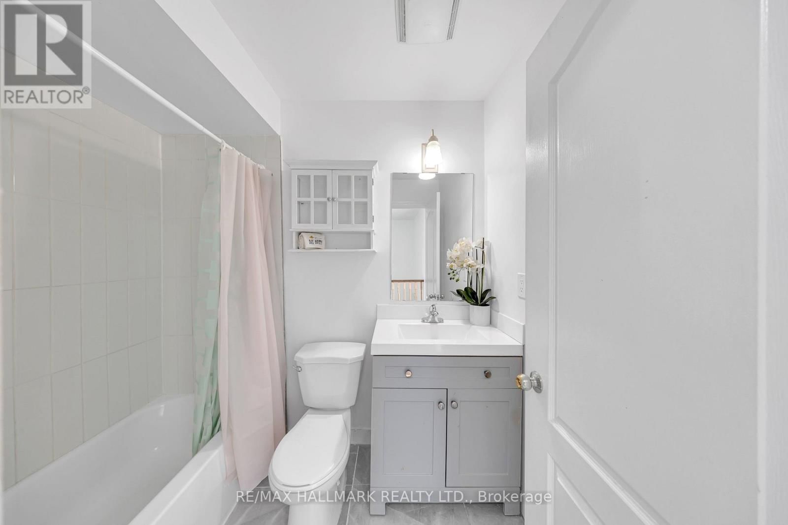 16 BOONE LANE Image 24