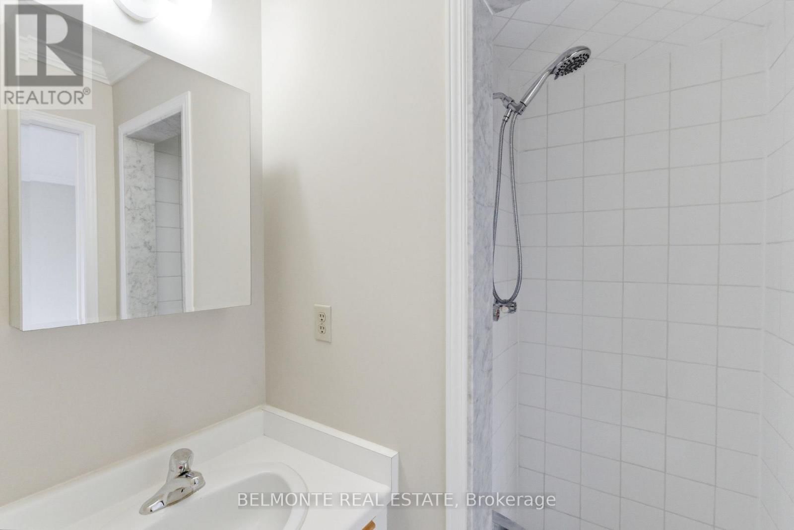 888 LAVIS COURT Image 22