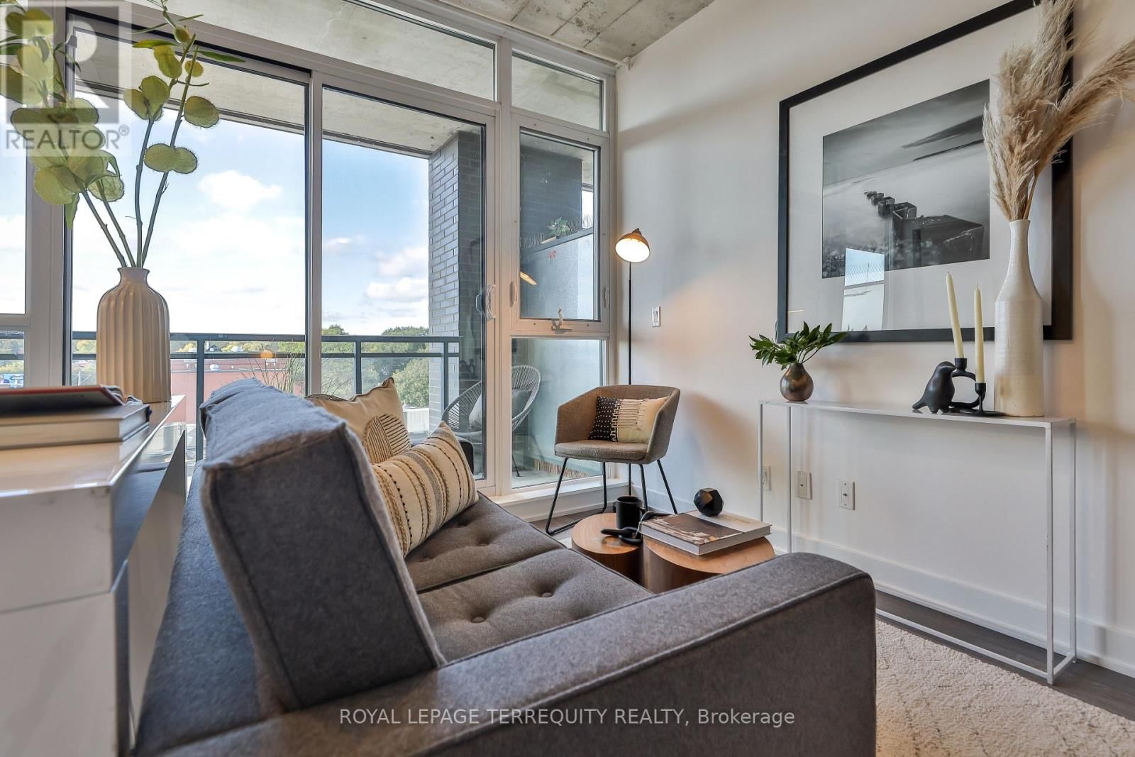 625 - 1190 DUNDAS STREET EAST Image 8