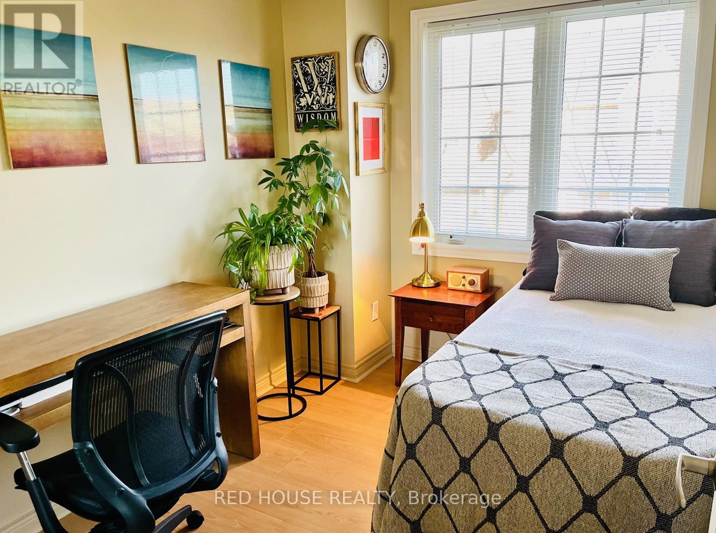 12 NAYLOR LANE Image 17