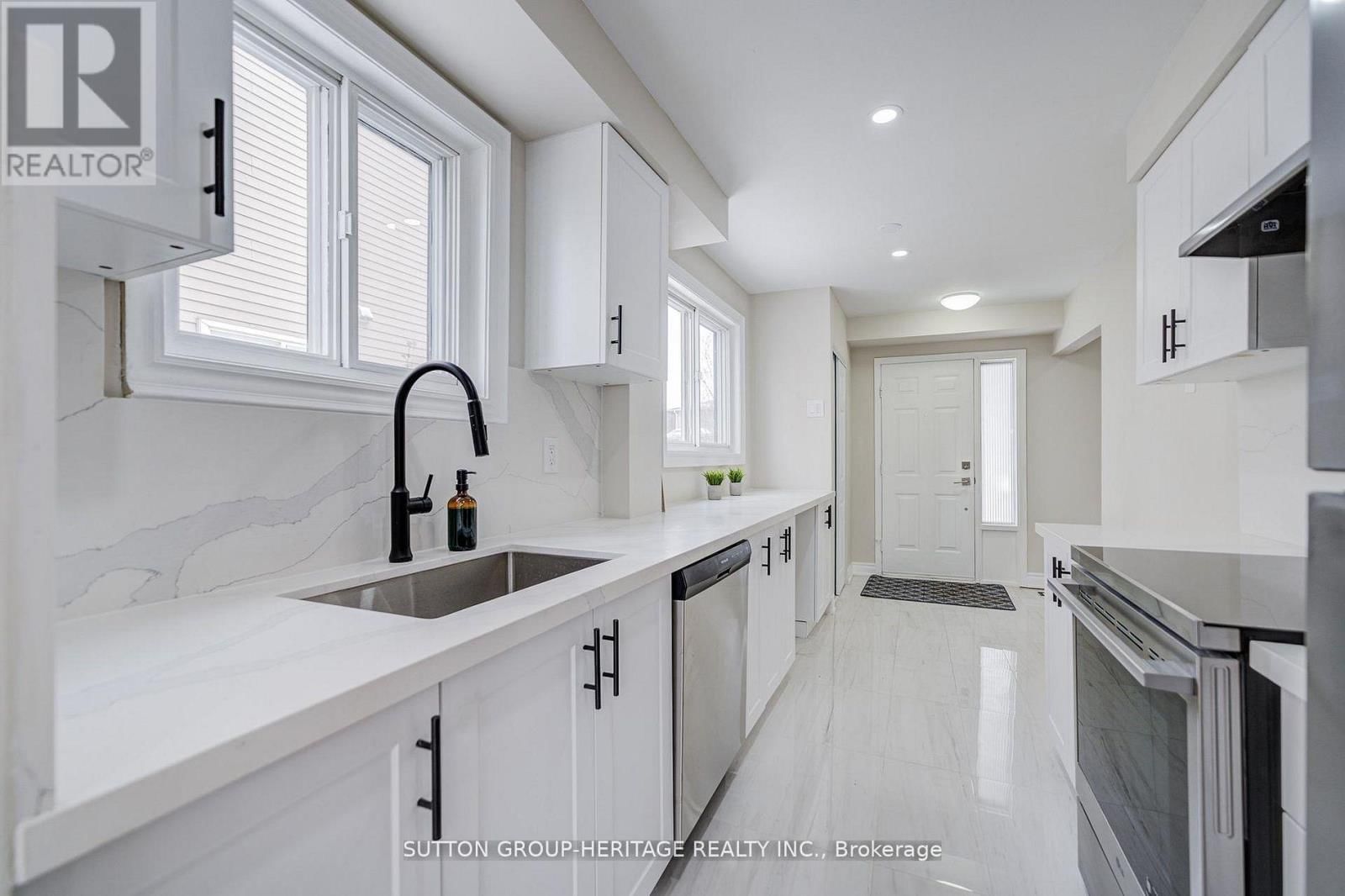 639 DOWN CRESCENT Image 13