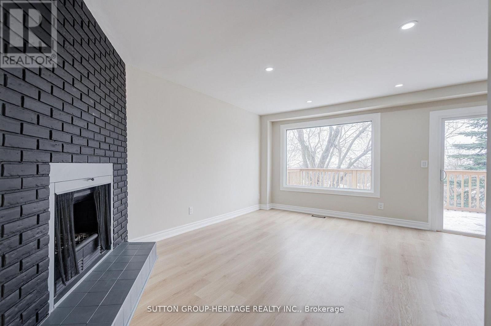 639 DOWN CRESCENT Image 15