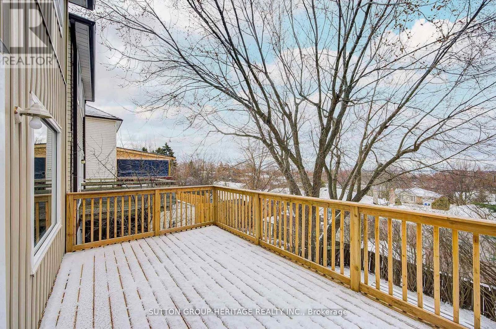 639 DOWN CRESCENT Image 34