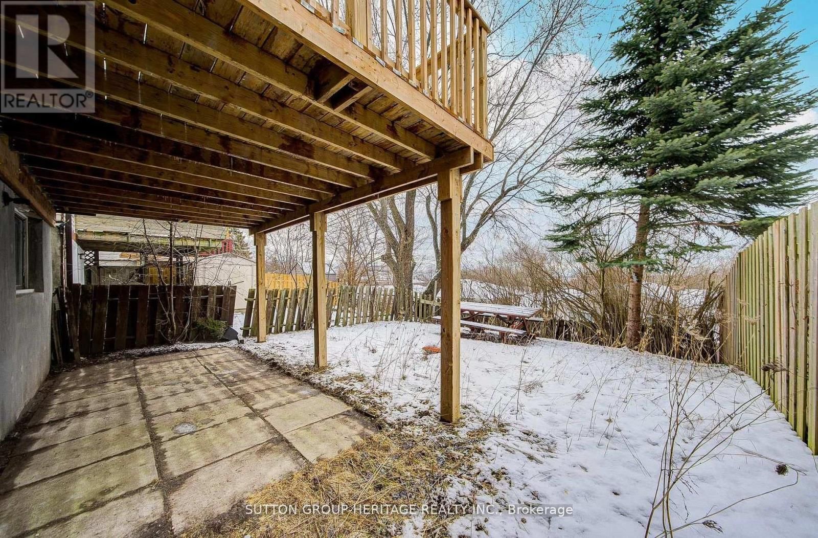 639 DOWN CRESCENT Image 36