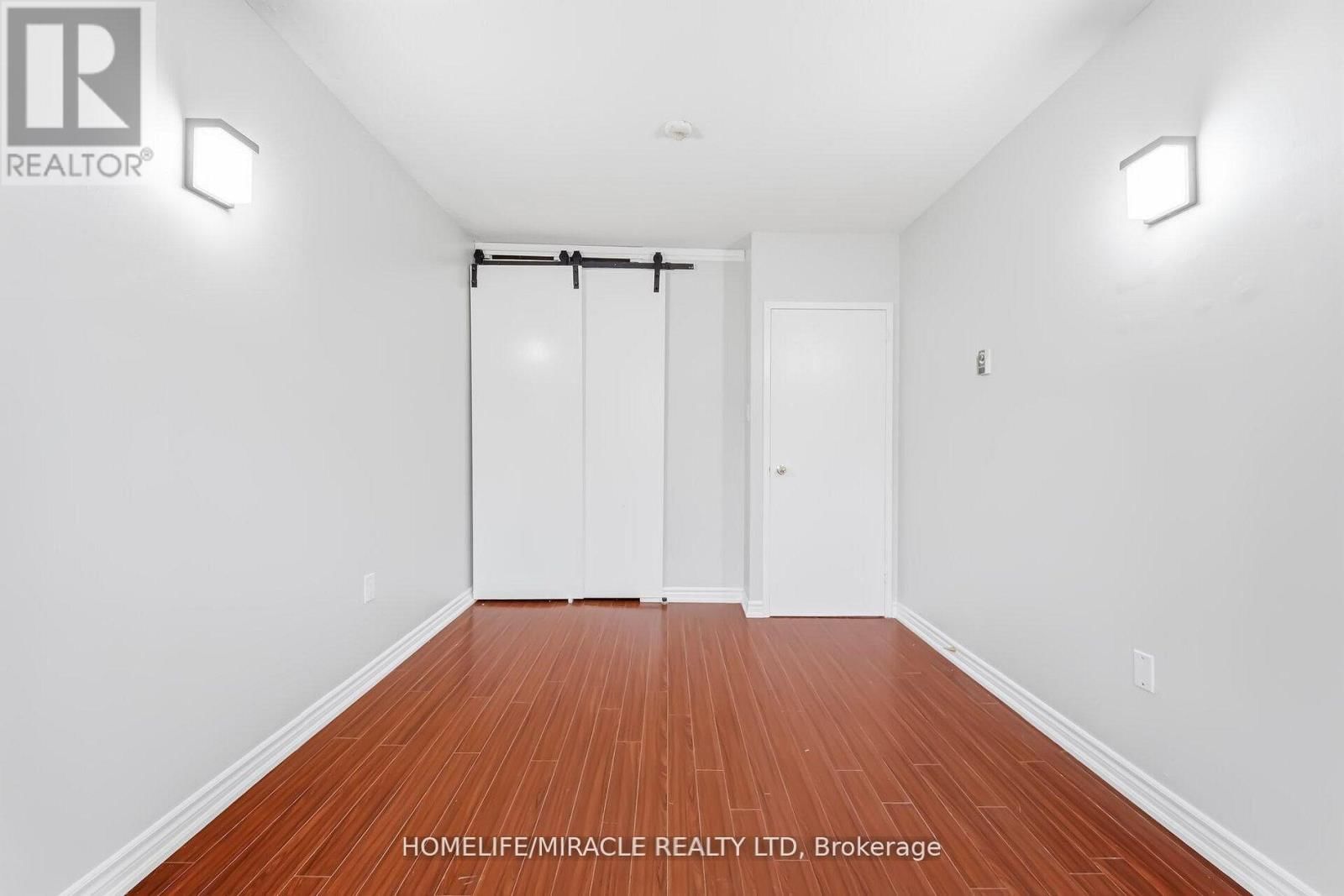 103 - 140 LING ROAD Image 21