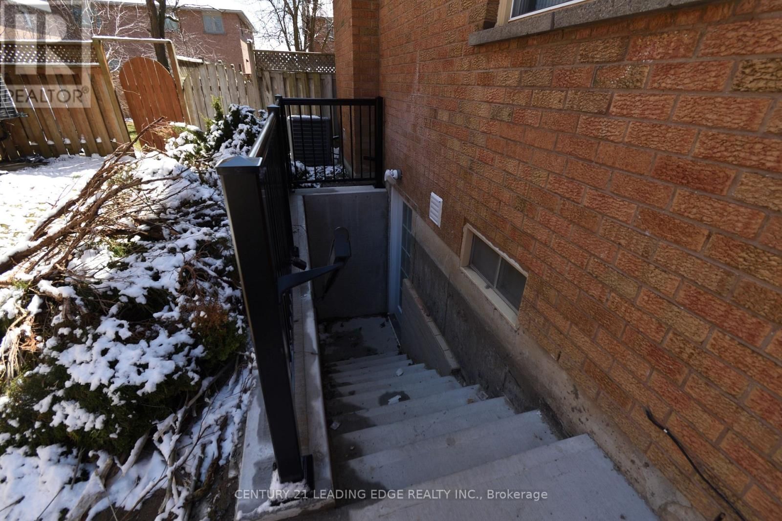 45 LOFTHOUSE DRIVE Image 18