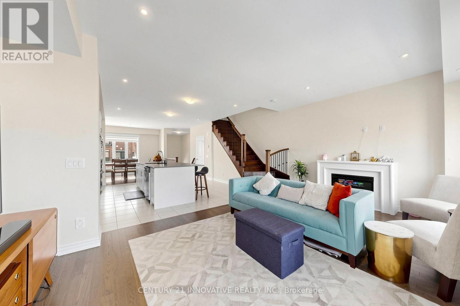 24 ICEMAKER WAY Image 8