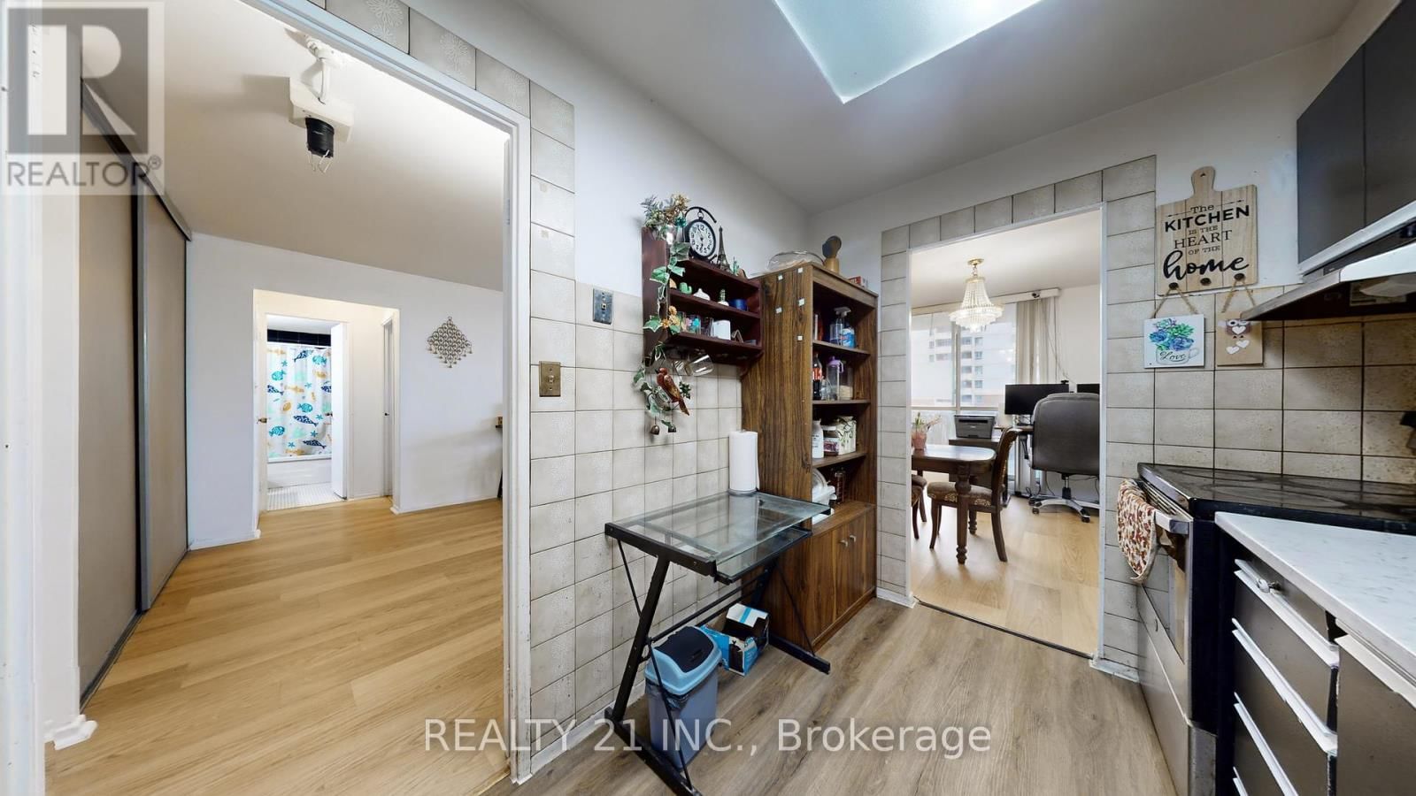 2103 - 5 MASSEY SQUARE Image 17