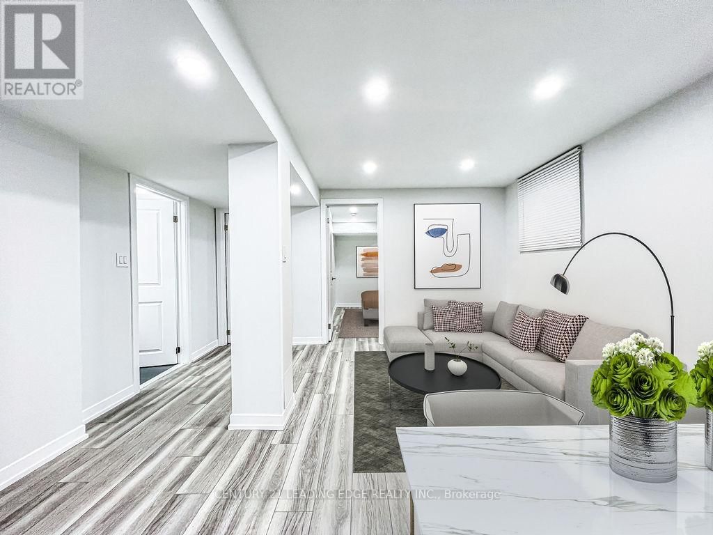 88 HEWITT CRESCENT Image 1