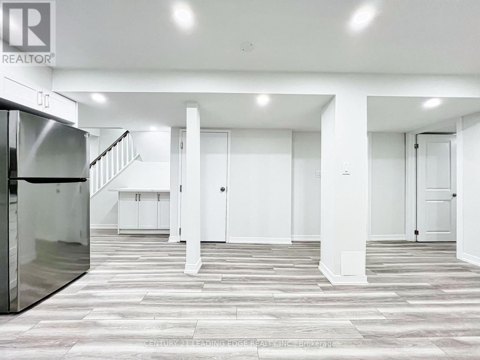 88 HEWITT CRESCENT Image 10