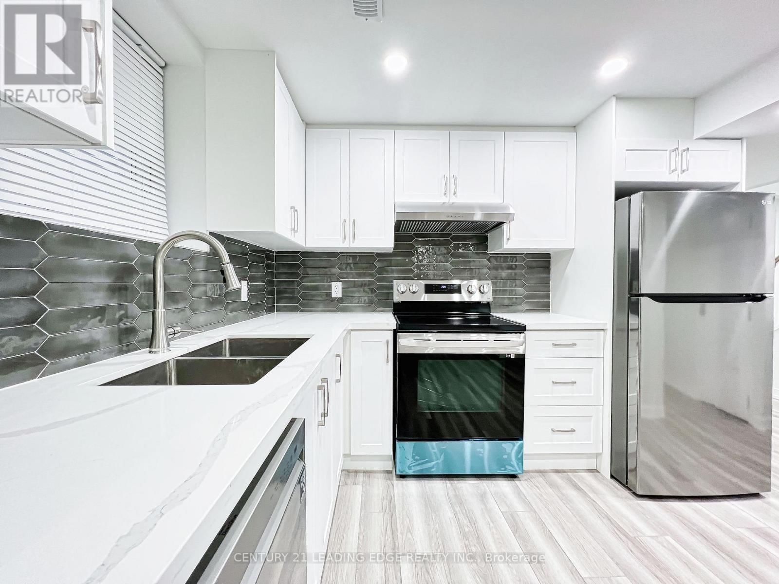 88 HEWITT CRESCENT Image 4