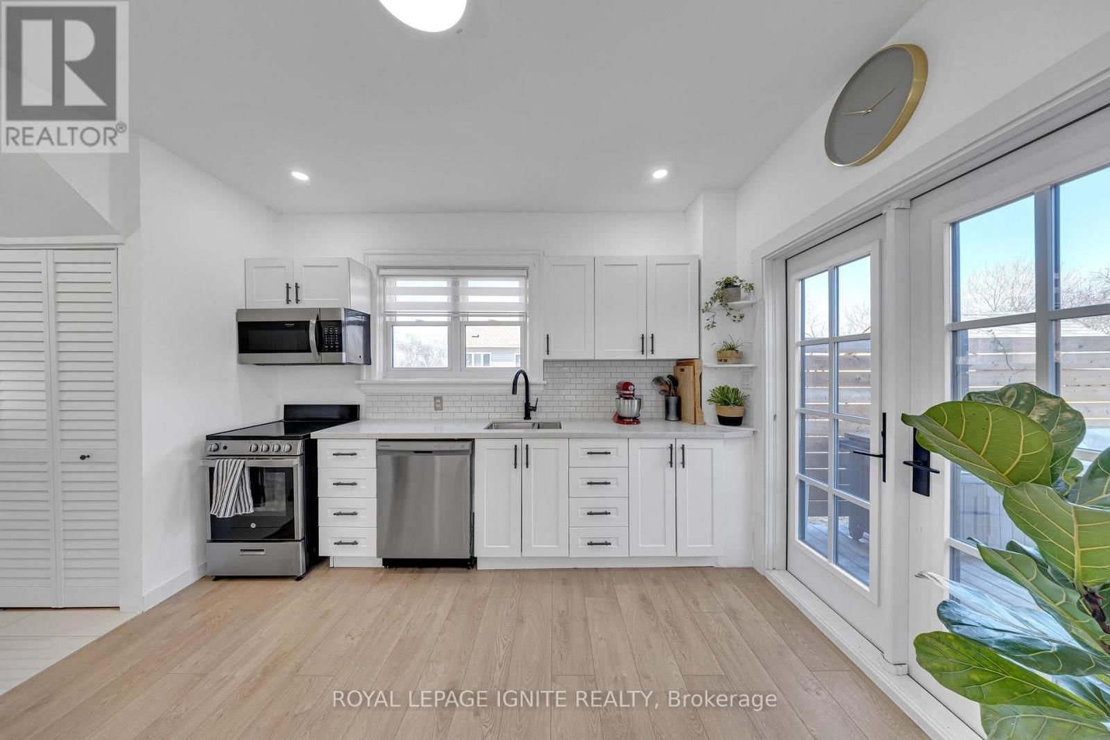 101 GIBBONS STREET Image 4