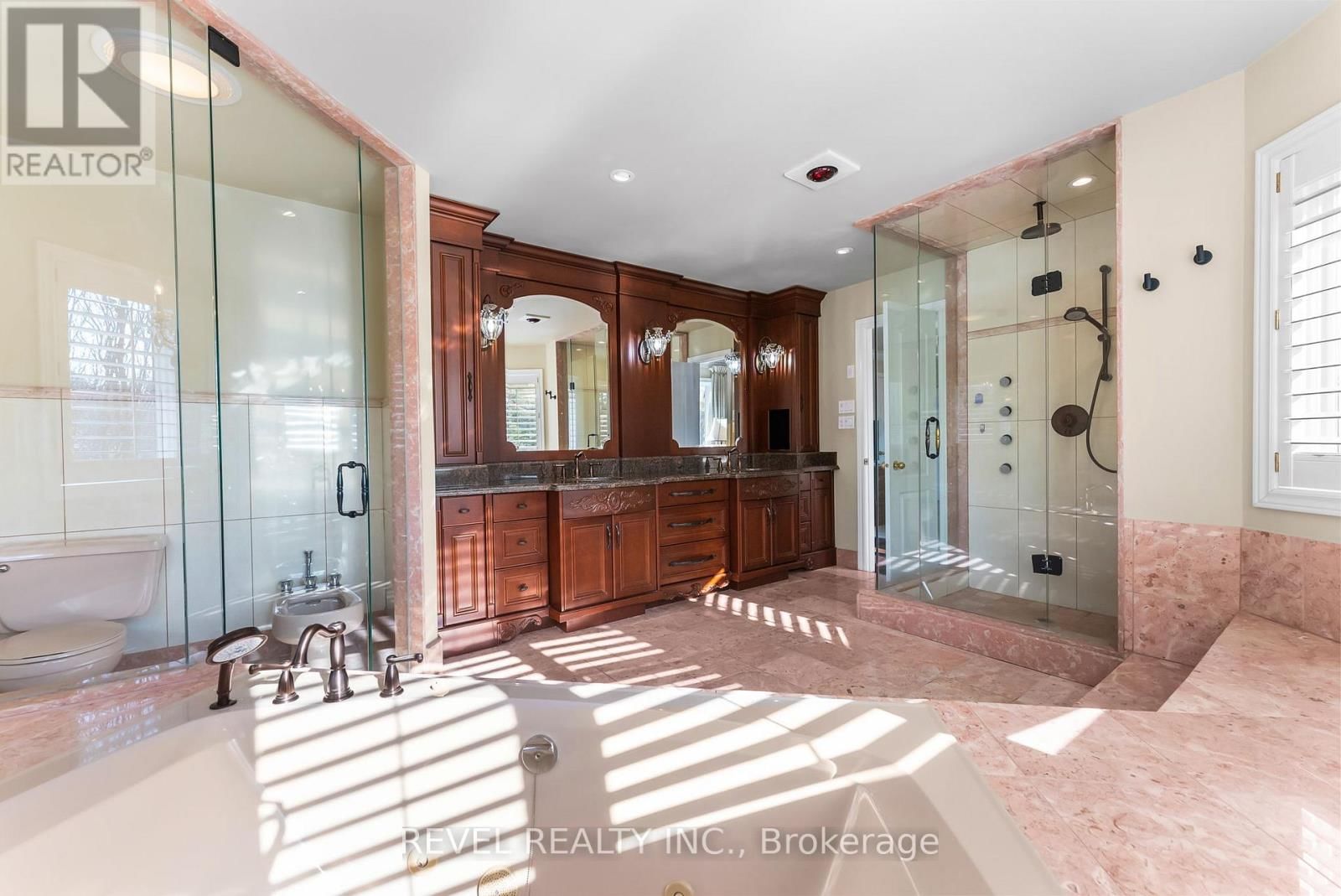 1486 ASHWOOD GATE Image 24