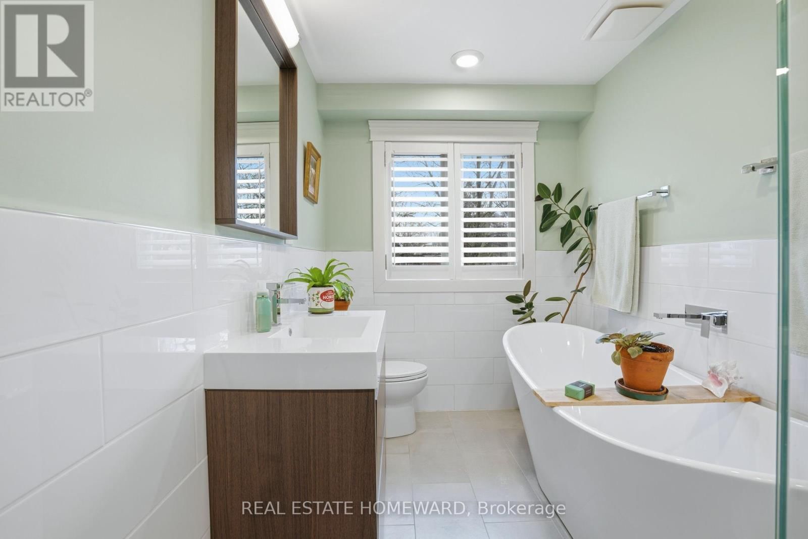 111 WITHROW AVENUE Image 28