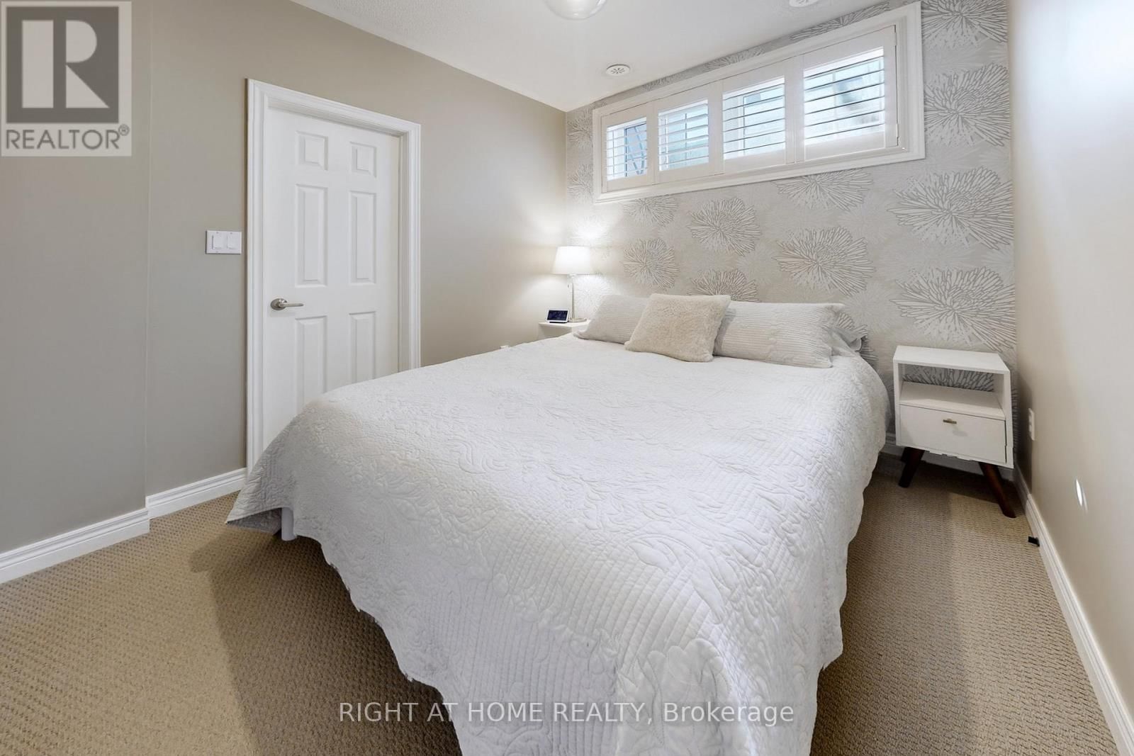 33 BROCKVILLE STREET Image 30