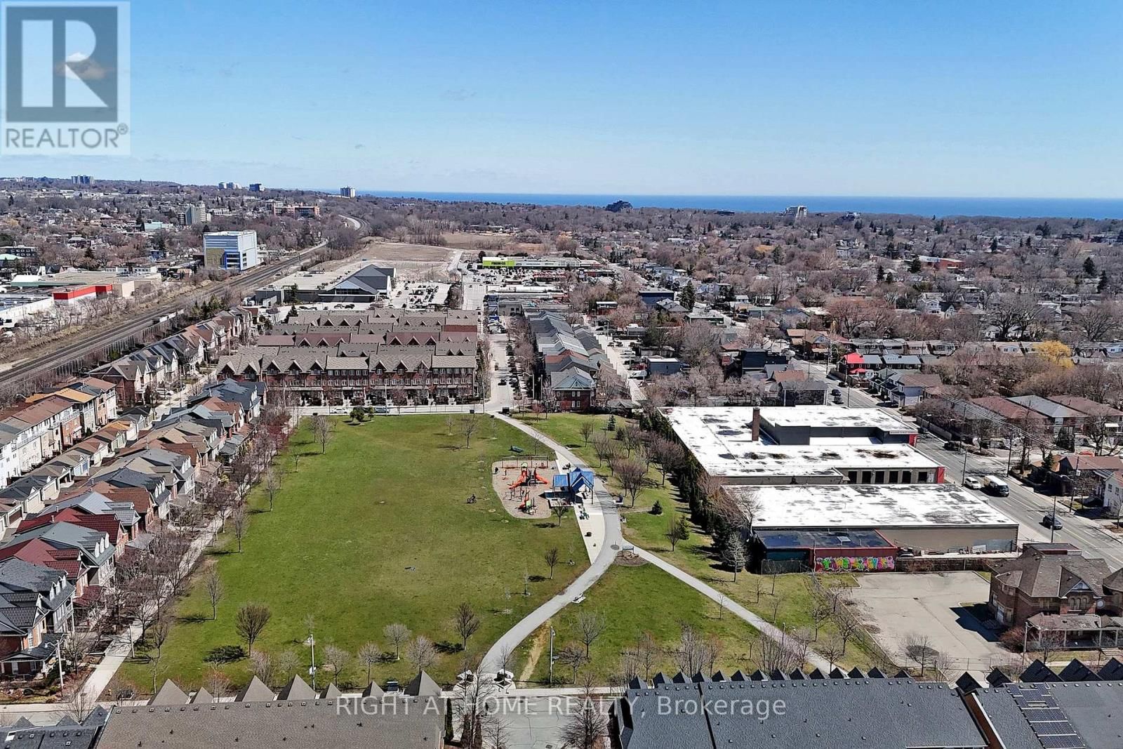 33 BROCKVILLE STREET Image 38