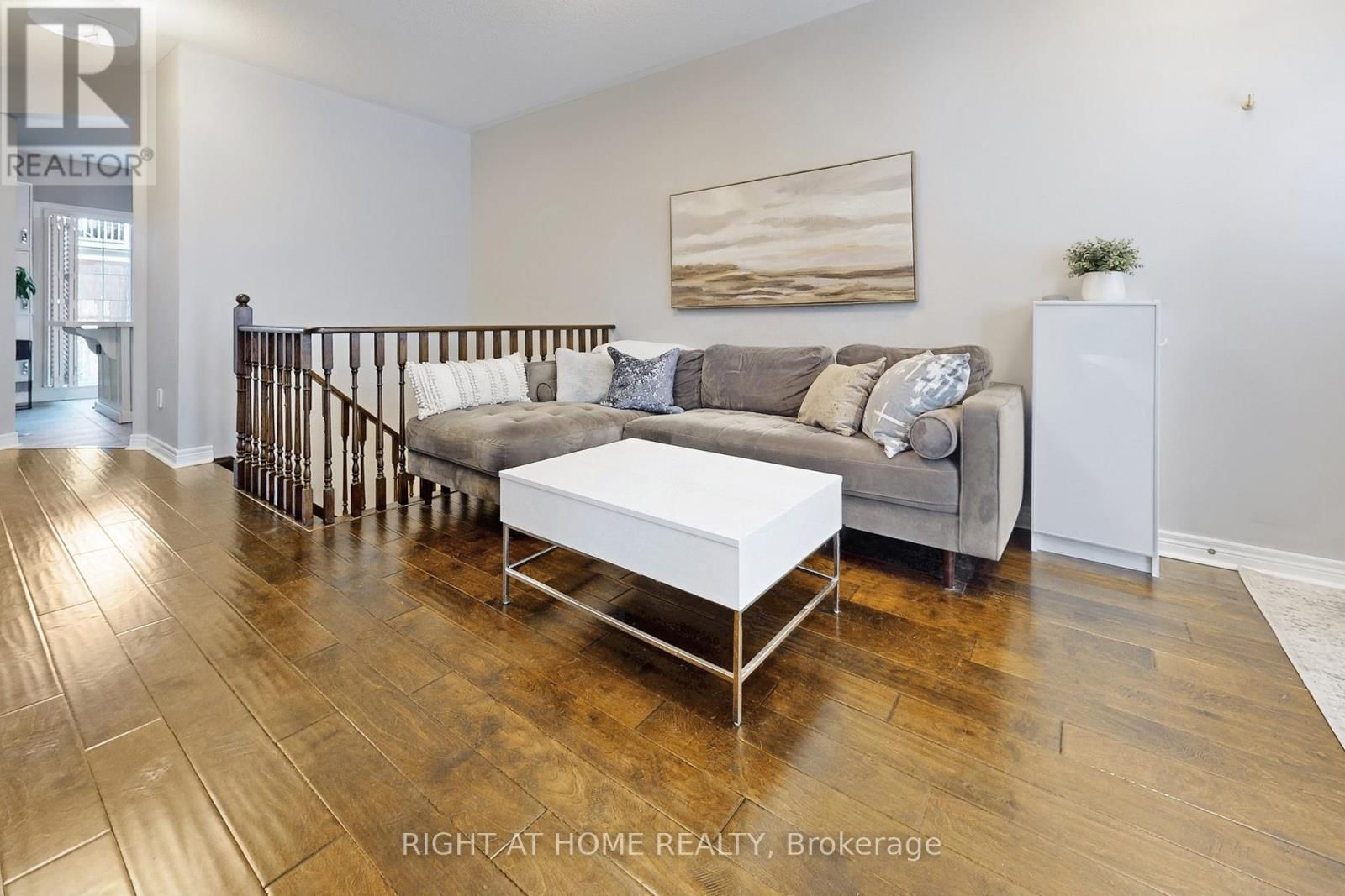 33 BROCKVILLE STREET Image 4