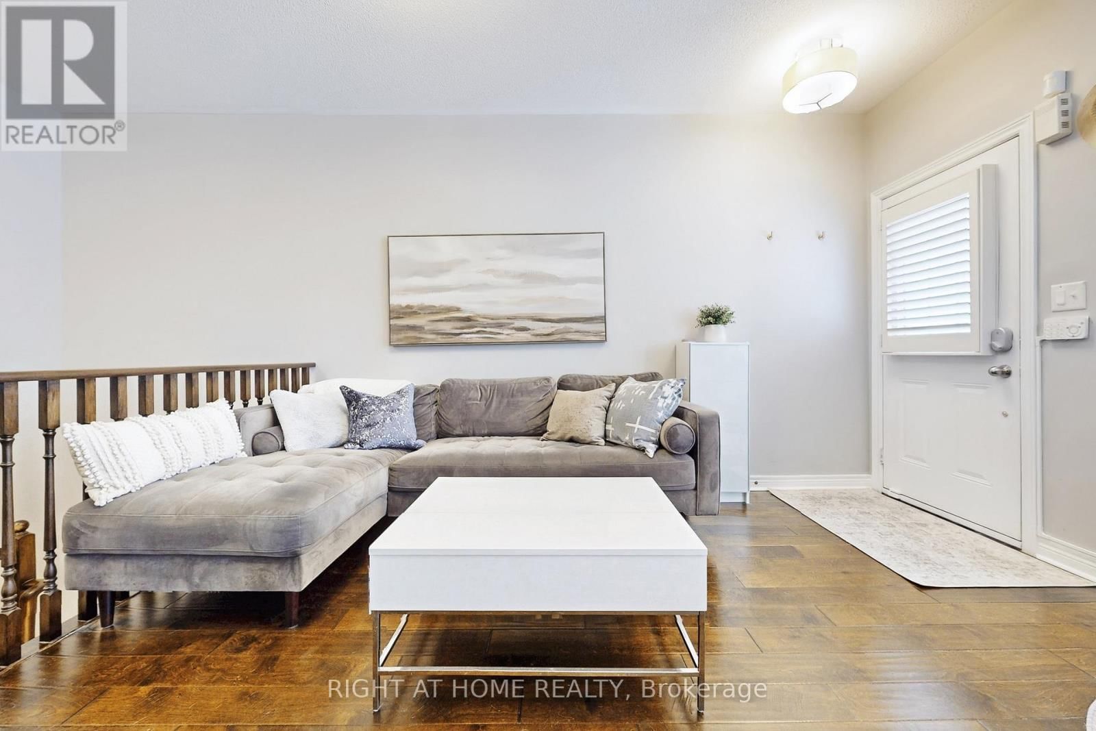 33 BROCKVILLE STREET Image 7